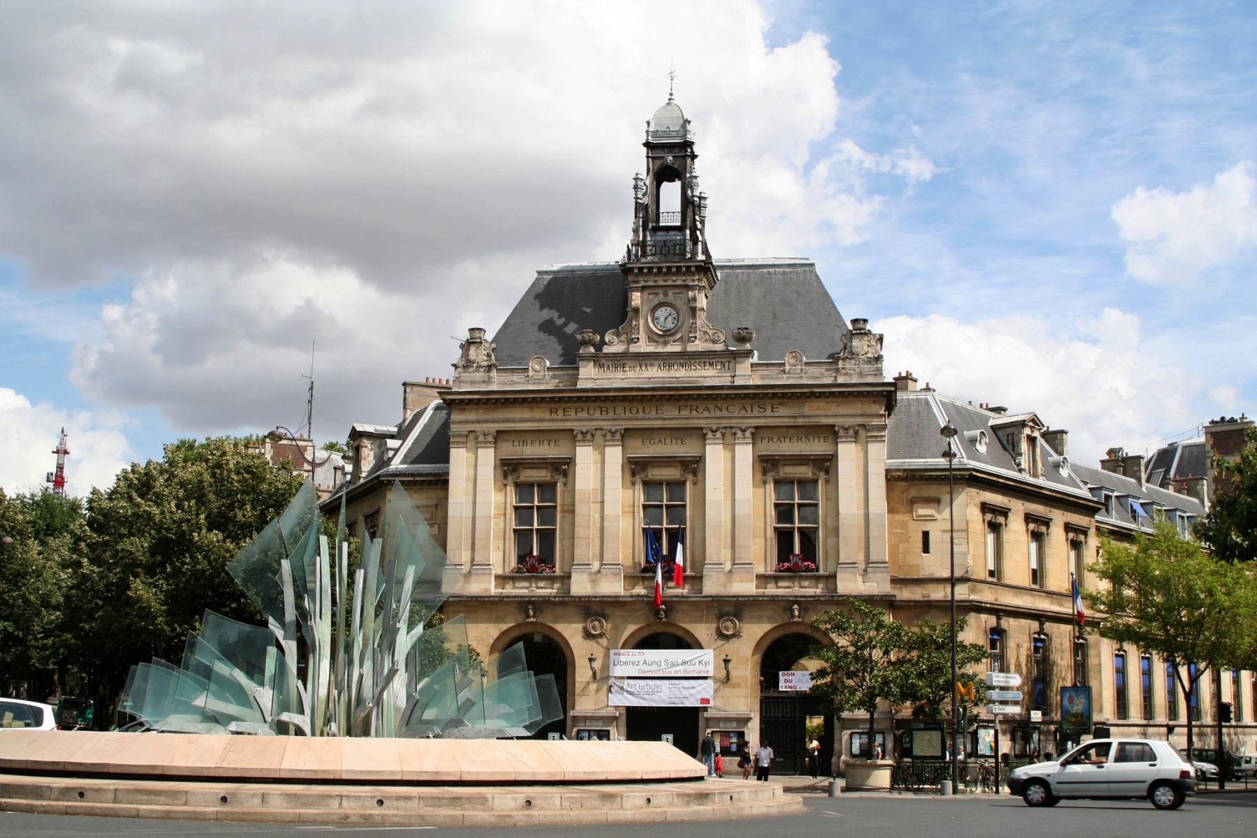 Mairie_du_20_ième_arrondissement_de_Paris